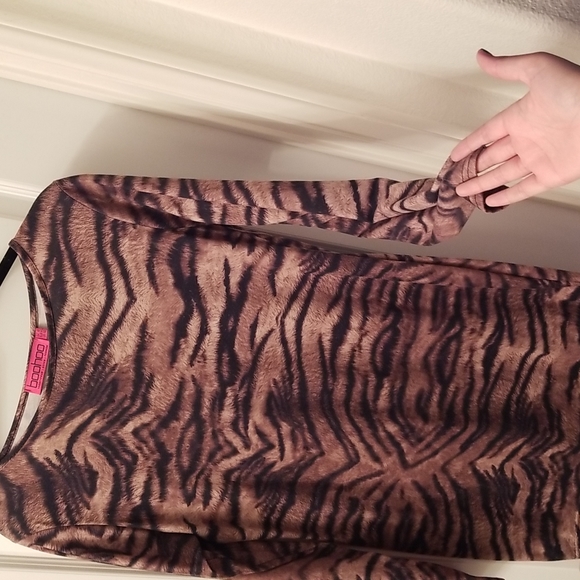 Tiger print dress - Picture 3 of 4